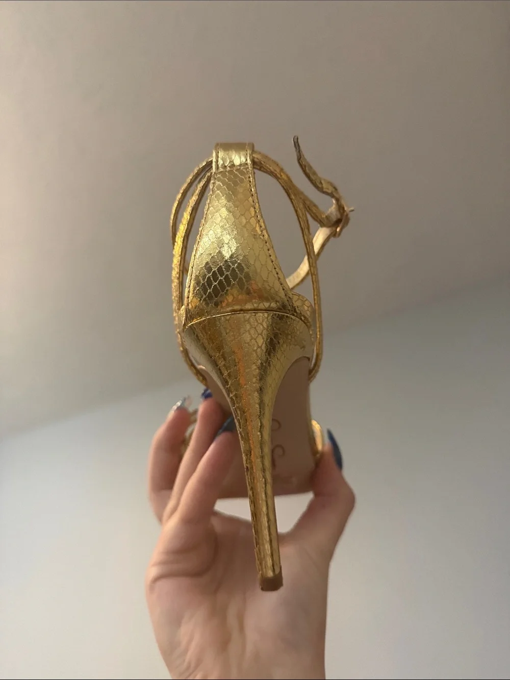 Jessica Simpson Women’s Paveri Pump in Gold - Picture 5 of 10